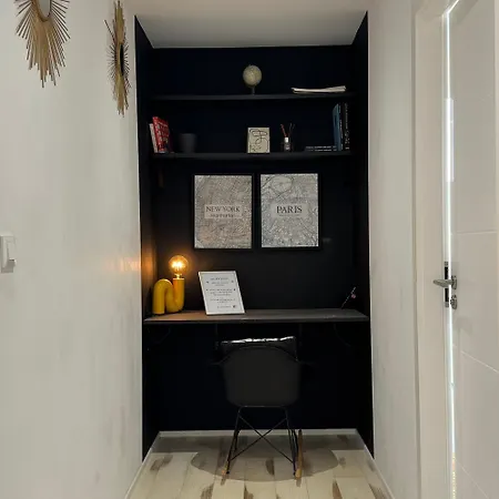 Les Clos Des Aviateurs Дом отдыха Страсбург