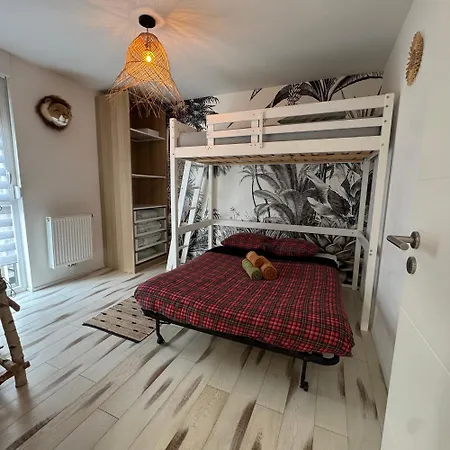 Holiday home Les Clos Des Aviateurs *